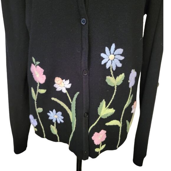 Crystal-Kobe Black Embroidered Floral‎ Granny Cottage Core Cardigan Sweater - L - Picture 3 of 6